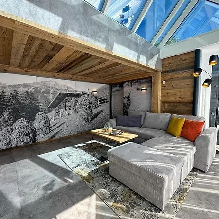 Holiday home Alpenglueck